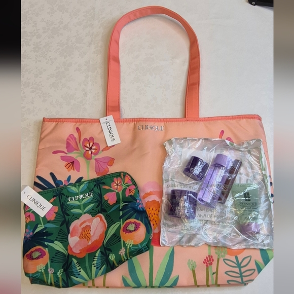 Clinique Other - Clinique Tote Bag Makeup Bag And Skincare Bundle $129 Value